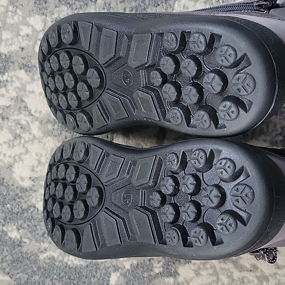 Waterproof Boots - Picture 6 of 12
